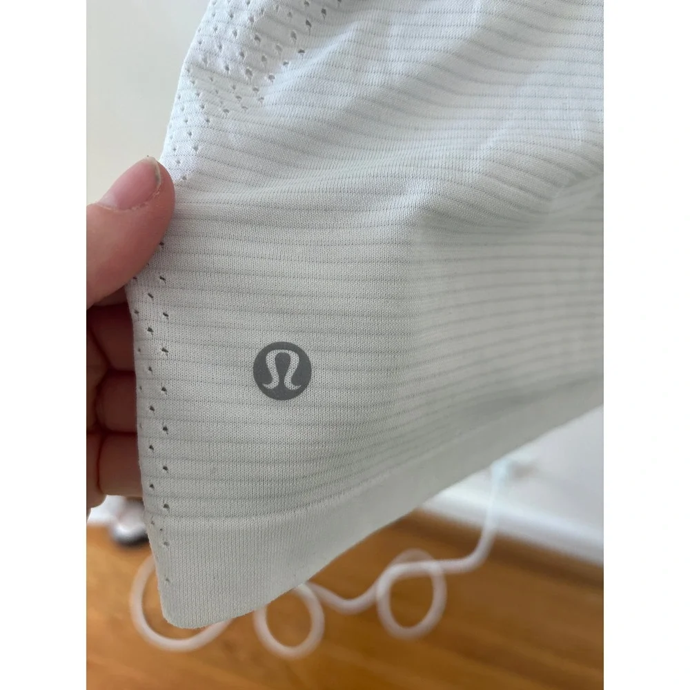 Lululemon Breeze By Muscle Tank Size 6‎